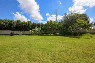6945 74th Street Circle E, Bradenton, FL 34203 - Photo 12