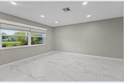 1401 Georgetowne Drive, Sarasota, FL 34232 - Photo 24