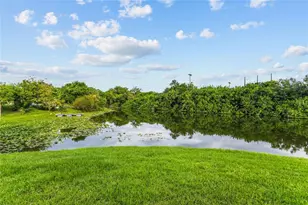 1401 Georgetowne Dr, Sarasota, FL 34232 - Photo 6