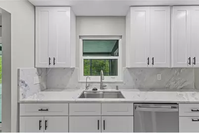 1401 Georgetowne Drive, Sarasota, FL 34232 - Photo 48