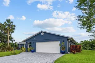 1401 Georgetowne Dr, Sarasota, FL 34232 - Photo 2