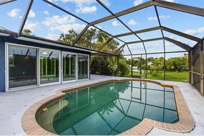 1401 Georgetowne Drive, Sarasota, FL 34232 - Photo 16