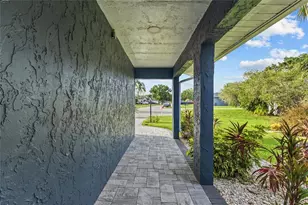 1401 Georgetowne Dr, Sarasota, FL 34232 - Photo 34