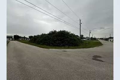 165 Pembroke Street, Lehigh Acres, FL 33974 - Photo 2