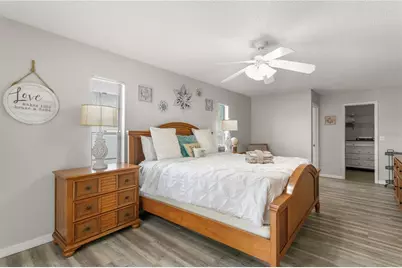 914 Plum Tree Lane, Sarasota, FL 34243 - Photo 22