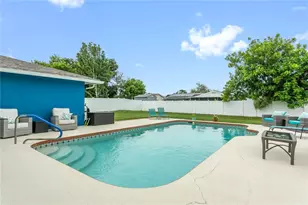 914 Plum Tree Ln, Sarasota, FL 34243 - Photo 26