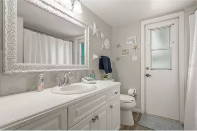 914 Plum Tree Lane, Sarasota, FL 34243 - Photo 16