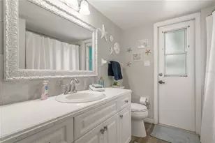 914 Plum Tree Ln, Sarasota, FL 34243 - Photo 16
