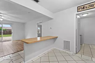 519 64th Ave Dr E, Bradenton, FL 34203 - Photo 16