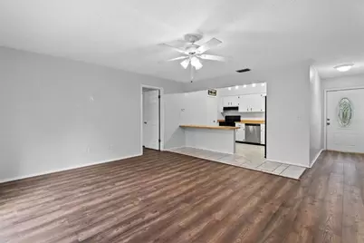 519 64th Avenue Drive E, Bradenton, FL 34203 - Photo 4