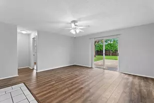 519 64th Ave Dr E, Bradenton, FL 34203 - Photo 6