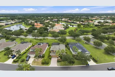 235 Dahlia Court, Bradenton, FL 34212 - Photo 2