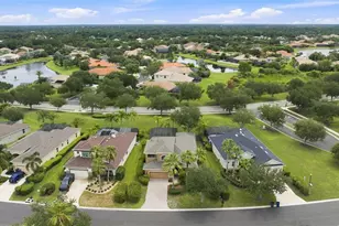 235 Dahlia Ct, Bradenton, FL 34212 - Photo 2
