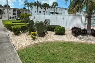 2223 Sunset Dr, Bradenton, FL 34207 - Photo 4