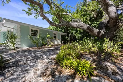 4055 Bay Oaks Circle, Englewood, FL 34223 - Photo 4