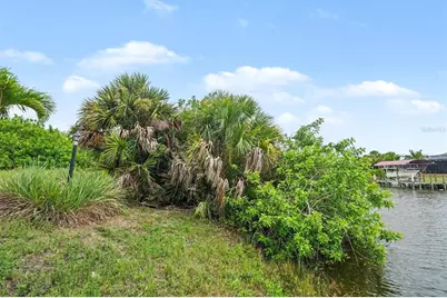14278 Maysville Circle, Port Charlotte, FL 33981 - Photo 6