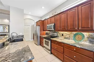 547 Meadow Sweet Cir, Osprey, FL 34229 - Photo 12
