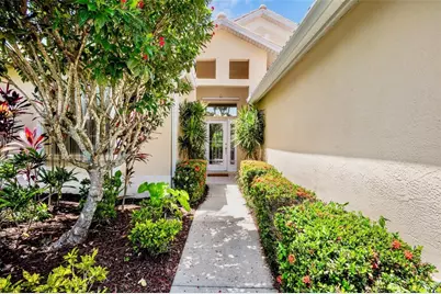 4859 Sabal Lake Circle, Sarasota, FL 34238 - Photo 4