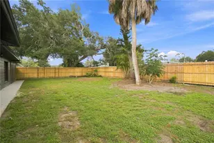 2770 Wood St, Sarasota, FL 34237 - Photo 52