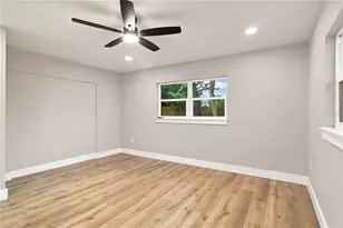 2770 Wood St, Sarasota, FL 34237 - Photo 32