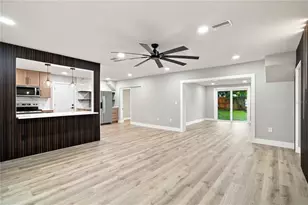 2770 Wood St, Sarasota, FL 34237 - Photo 14