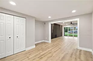 2770 Wood St, Sarasota, FL 34237 - Photo 22