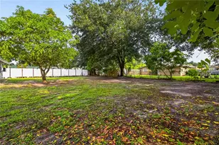 4734 Delmonte Ave, Sarasota, FL 34235 - Photo 6