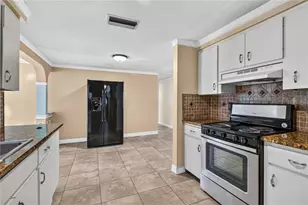 4734 Delmonte Ave, Sarasota, FL 34235 - Photo 12