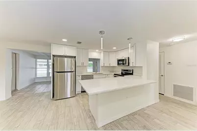 4319 Augustine Avenue, Sarasota, FL 34231 - Photo 6