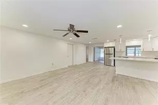 4319 Augustine Ave, Sarasota, FL 34231 - Photo 4