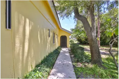 4700 Tivoli Avenue, Sarasota, FL 34235 - Photo 2