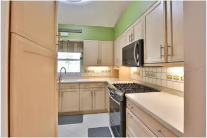 4700 Tivoli Avenue, Sarasota, FL 34235 - Photo 14
