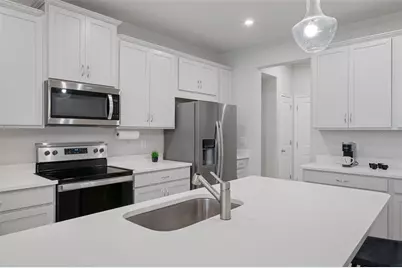 31449 Woodland Race Loop, Wesley Chapel, FL 33545 - Photo 12