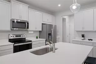 31449 Woodland Race Loop, Wesley Chapel, FL 33545 - Photo 12