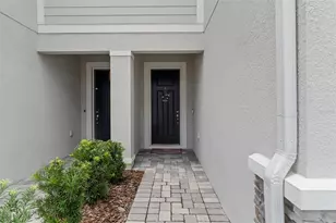 31449 Woodland Race Loop, Wesley Chapel, FL 33545 - Photo 2