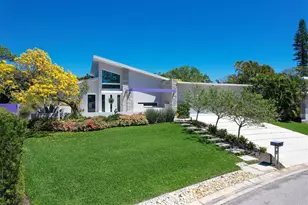 1556 Eastbrook Dr, Sarasota, FL 34231 - Photo 2