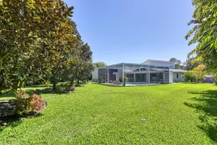 1556 Eastbrook Dr, Sarasota, FL 34231 - Photo 42