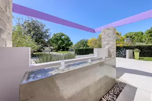 1556 Eastbrook Dr, Sarasota, FL 34231 - Photo 8
