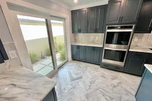 44 Sandstone Cir, Venice, FL 34293 - Photo 18