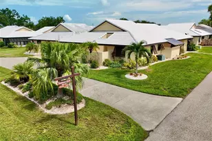 44 Sandstone Cir, Venice, FL 34293 - Photo 2