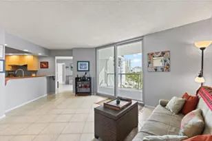 1111 N Gulfstream Ave, Sarasota, FL 34236 - Photo 10