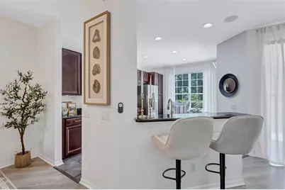 8228 Villa Grande Court, Sarasota, FL 34243 - Photo 14