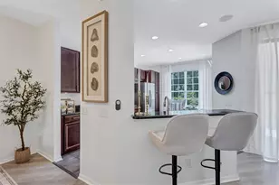 8228 Villa Grande Ct, Sarasota, FL 34243 - Photo 14