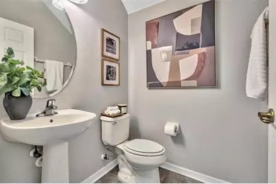 8228 Villa Grande Court, Sarasota, FL 34243 - Photo 18