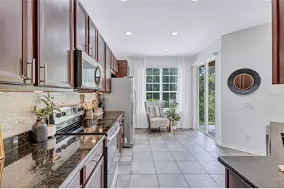 8228 Villa Grande Court, Sarasota, FL 34243 - Photo 16