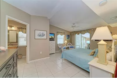 2711 Avenue C, Holmes Beach, FL 34217 - Photo 22
