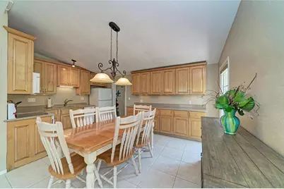 2711 Avenue C, Holmes Beach, FL 34217 - Photo 10