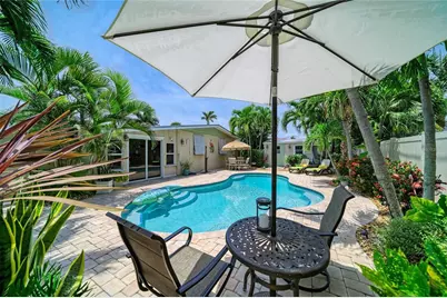 2711 Avenue C, Holmes Beach, FL 34217 - Photo 36