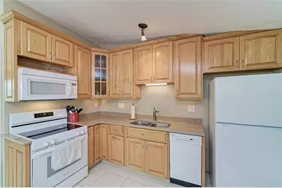 2711 Avenue C, Holmes Beach, FL 34217 - Photo 14