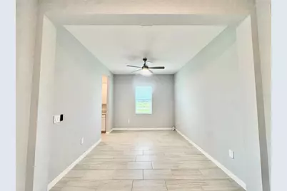 19227 Scallop Loop, Lakewood Ranch, FL 34211 - Photo 2